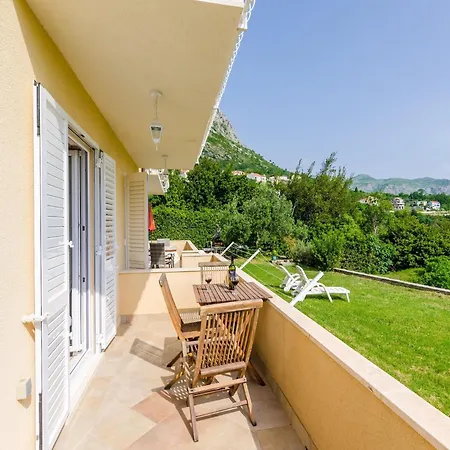 With 1 And Terrace * Mlini