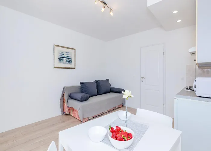 With 1 And Terrace Apartament *