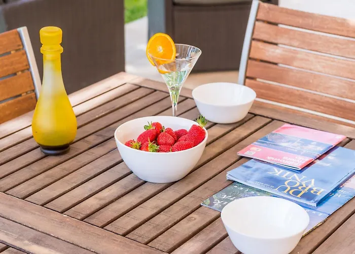 With 1 And Terrace Apartament