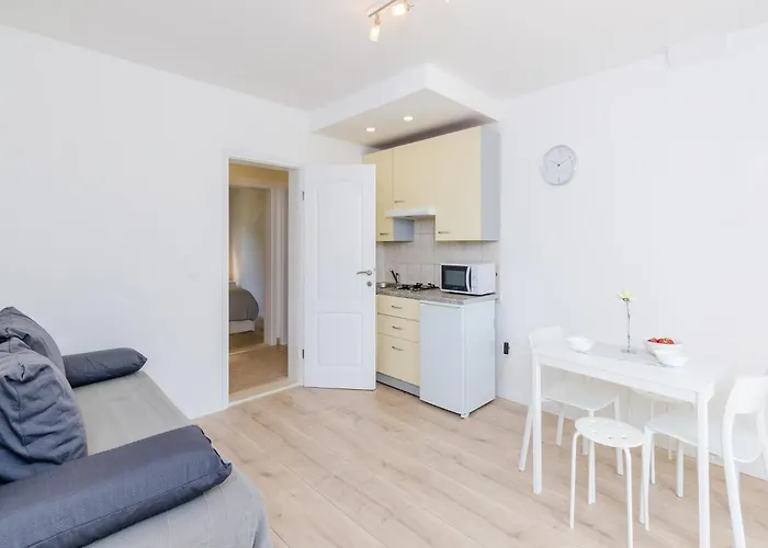 Apartament With 1 And Terrace Mlini