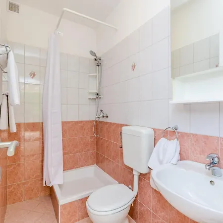 Apartment Color - Comfort One Bedroom With Terrace And Partial Sea View Yellow