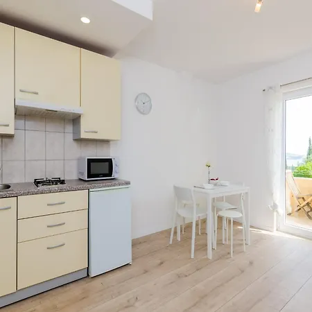 דירה With 1 And Terrace