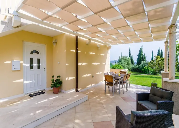 شقة With 1 And Terrace مْليني